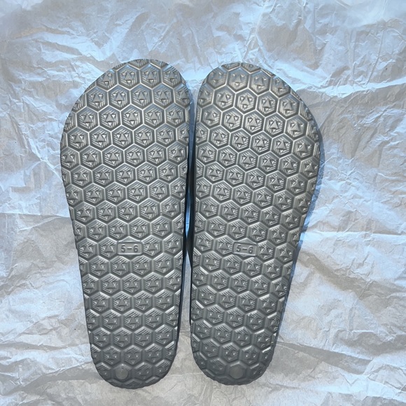 Big Kids Slides (Gray)- BRAND NEW!!! - Picture 8 of 8